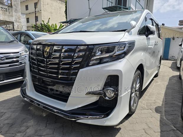 Toyota Alphard 2.5 Petrol FWD 2018 White