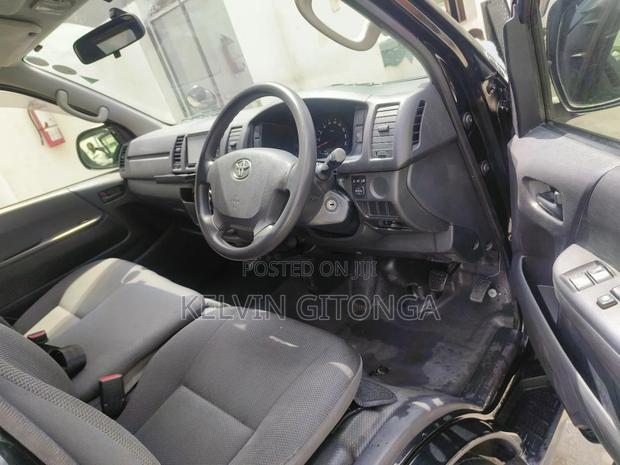 Toyota HiAce 2018 Black