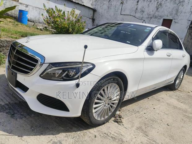 Mercedes-Benz C200 2018 White