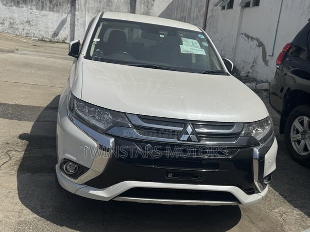 Mitsubishi Outlander 2.0 PHEV AWD 2018 White