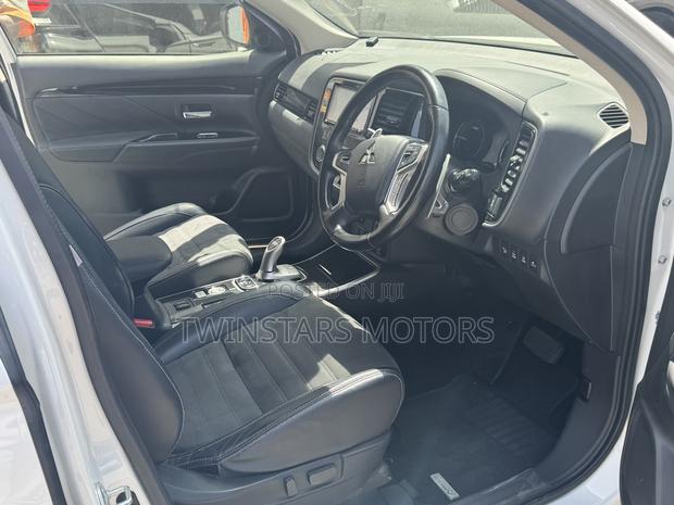 Mitsubishi Outlander 2.0 PHEV AWD 2018 White