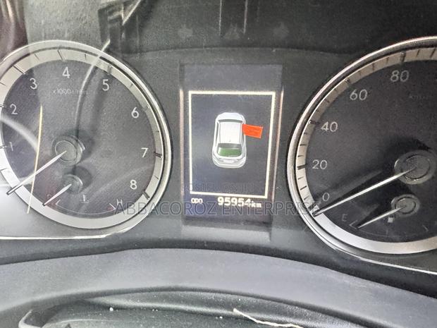Toyota Harrier 2.0 2016