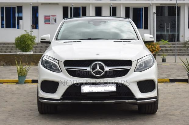 Mercedes-Benz GLE-Class 2018 Off white