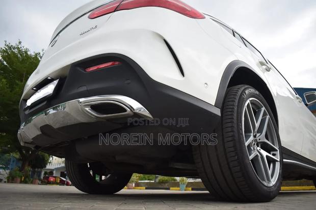 Mercedes-Benz GLE-Class 2018 Off white