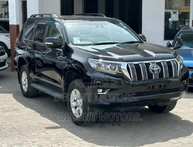 2018 Toyota Land Cruiser Prado 2.7 Luxury Black Edition