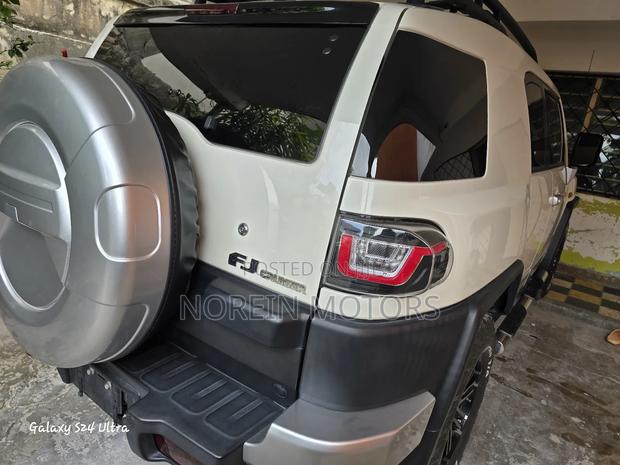 Toyota FJ Cruiser 2017 Off white