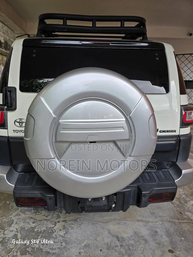 Toyota FJ Cruiser 2017 Off white