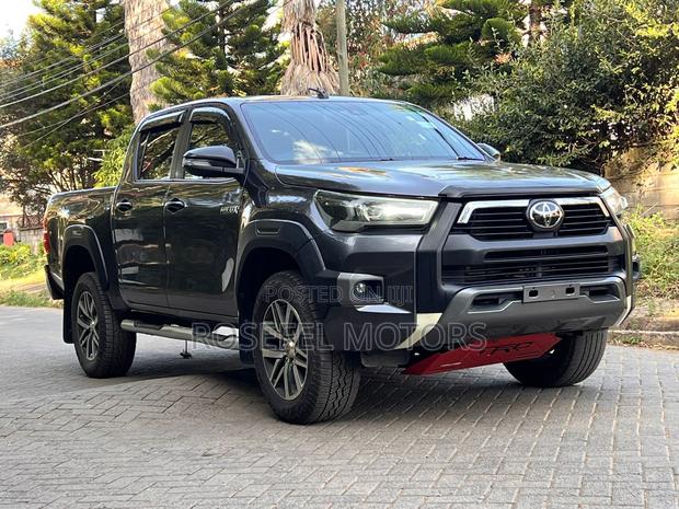 Toyota Hilux 2020 Gray