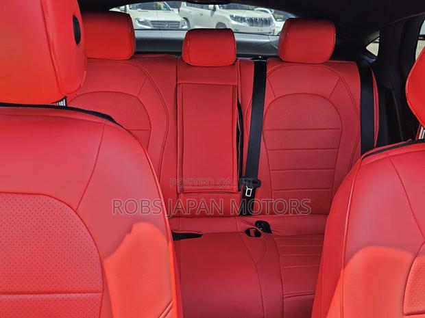 Mercedes-Benz GLC-Class 2018 Off white