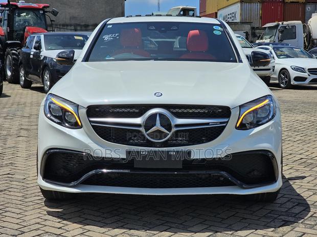 Mercedes-Benz GLC-Class 2018 Off white
