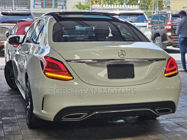 Mercedes-Benz C200 2019 White