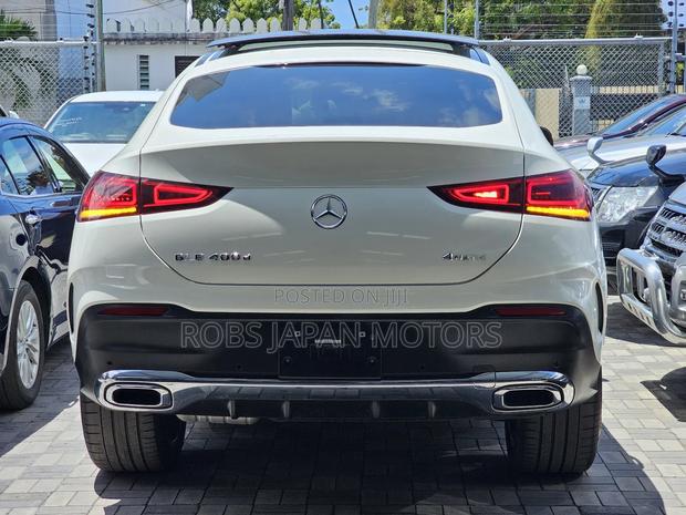 Mercedes-Benz GLE-Class GLE 400d 4MATIC 2021 Pearl