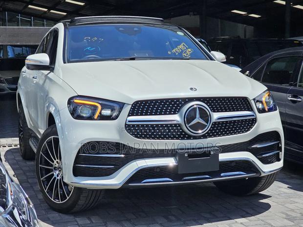 Mercedes-Benz GLE-Class GLE 400d 4MATIC 2021 Pearl