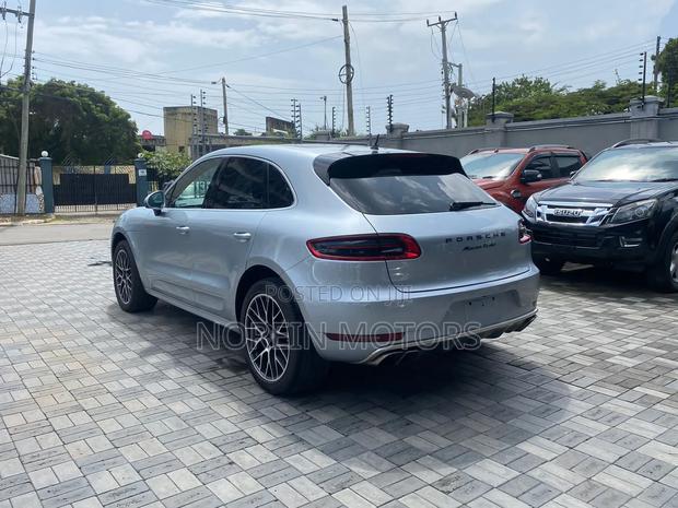 Porsche Macan 2016 Gray