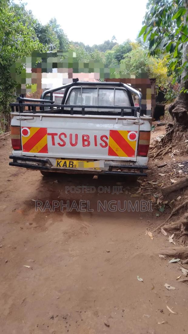 Mitsubishi L200 1998 White