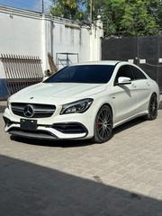 Mercedes-Benz C-Class 2017 Off white for sale