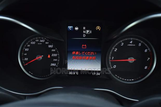 Mercedes-Benz C200 2015 Off white