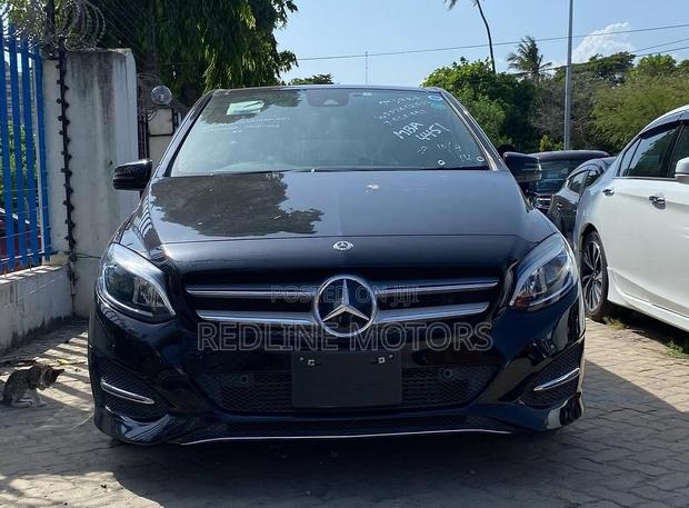 Mercedes-Benz B-Class B180 Petrol 2017 Matt Black