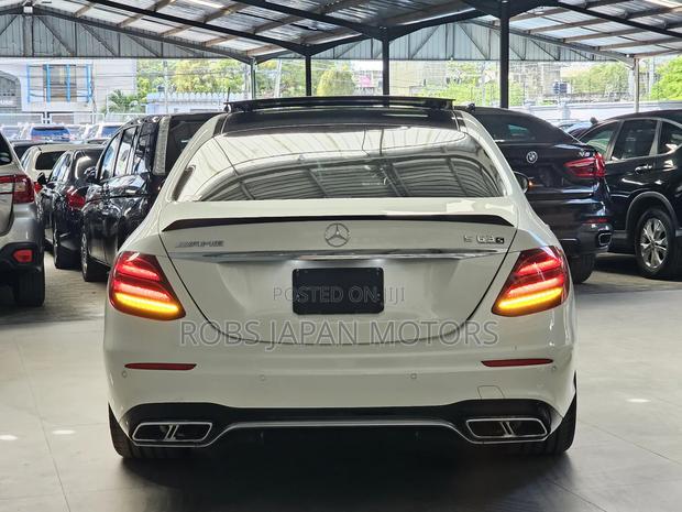 Mercedes-Benz E63 2017 Off white