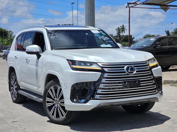 Lexus LX 2022 Pearl