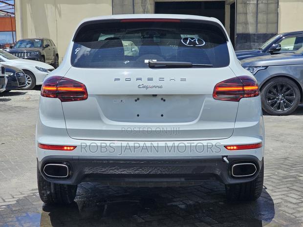 Porsche Cayenne Platinum Edition AWD 2017 Pearl