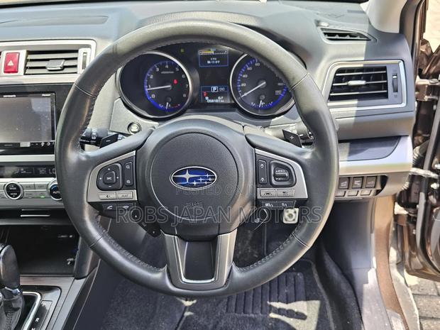 Subaru Outback 2.5i Premium AWD 2017 Brown