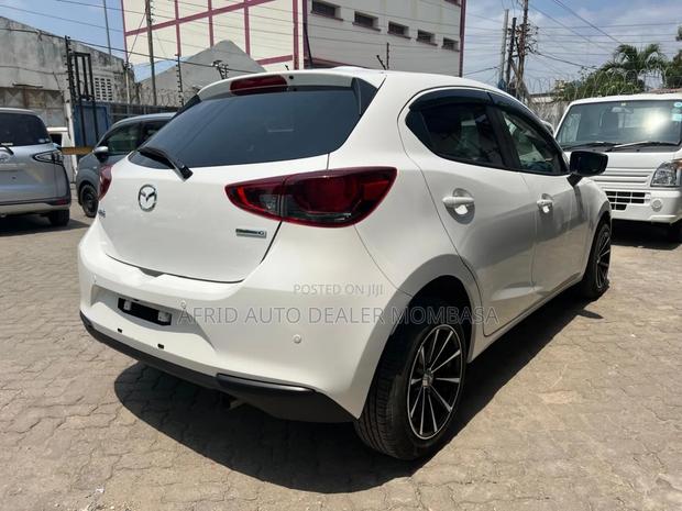 Mazda Demio 2017 White