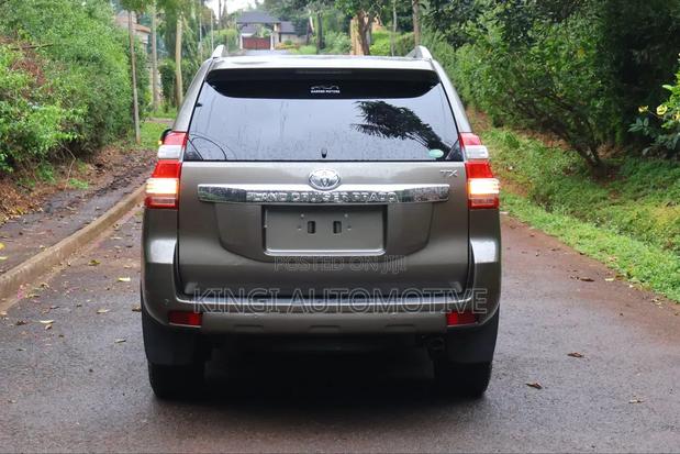 Toyota Land Cruiser Prado 2.8 D-4D 2016 Gold