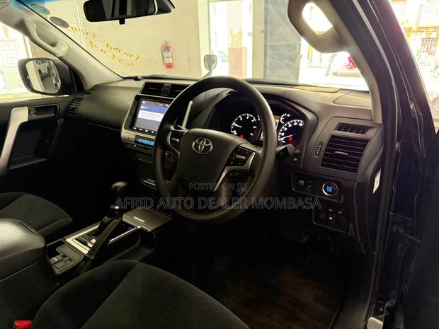 Toyota Land Cruiser Prado 2.8 2019 Black