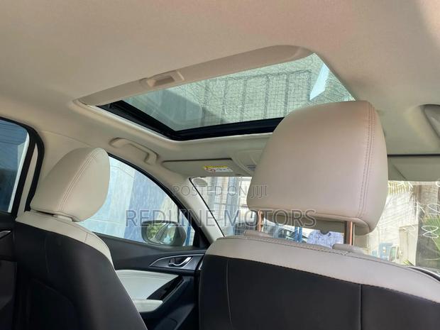 Mazda Axela 2018 Pearl