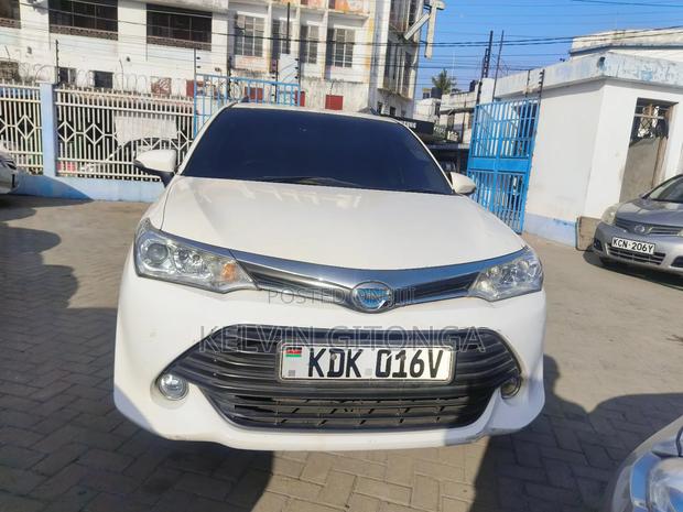 Toyota Corolla Fielder 2016 White