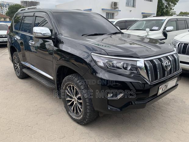 Toyota Land Cruiser Prado 2.8 2017 Black