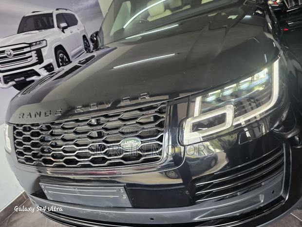 Land Rover Range Rover Vogue 2018 Matt Black