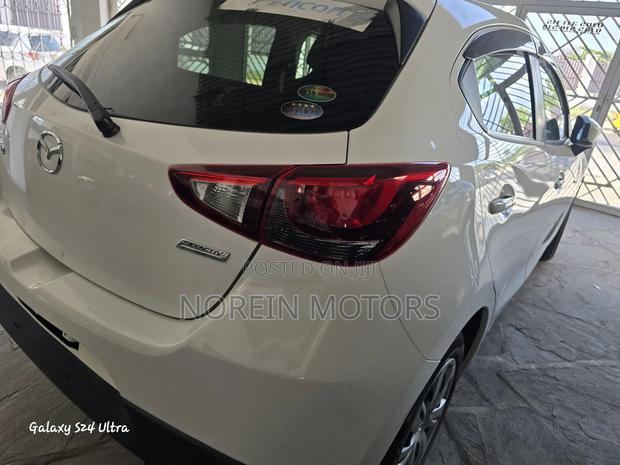 Mazda Demio 2017 White