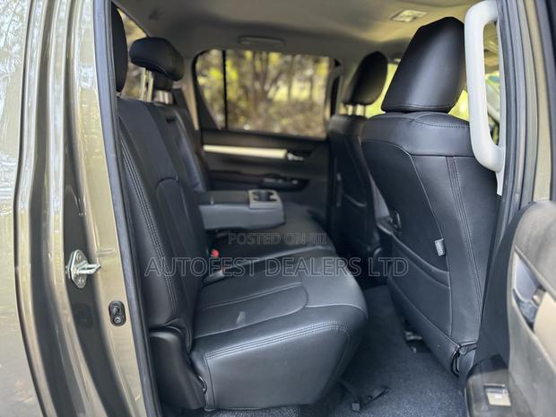 Toyota Hilux 2021