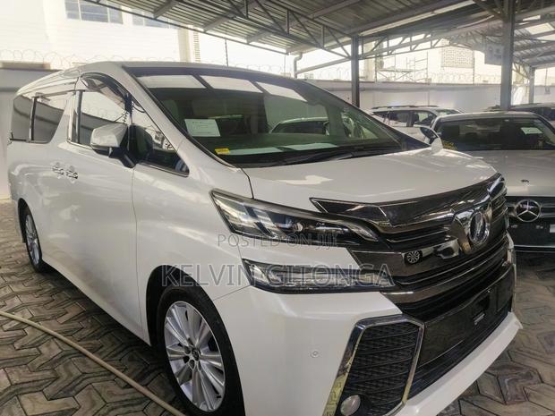 Toyota Vellfire 2018 White
