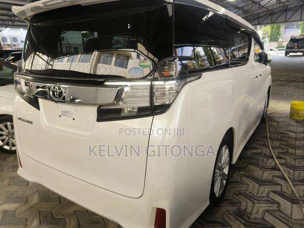 Toyota Vellfire 2018 White