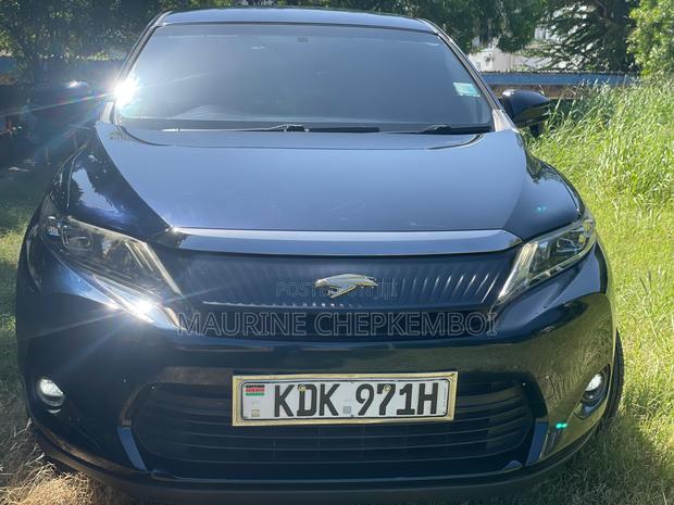 Toyota Harrier 2.0 4WD 2016