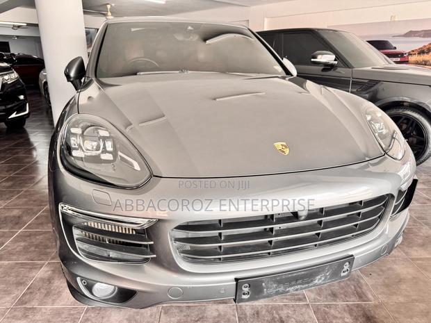Porsche Cayenne Turbo S AWD 2018 Silver