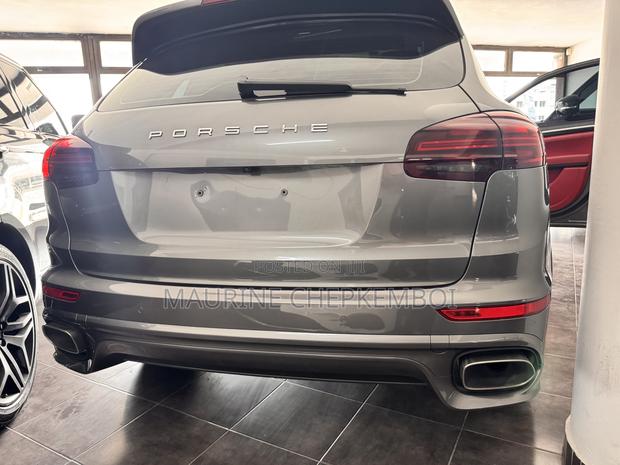 Porsche Cayenne Turbo S AWD 2018 Silver