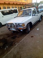 Toyota Hilux 1999 White for sale