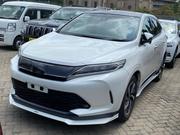 Toyota Harrier 2.0 Turbo 4WD 2019 Pearl for sale