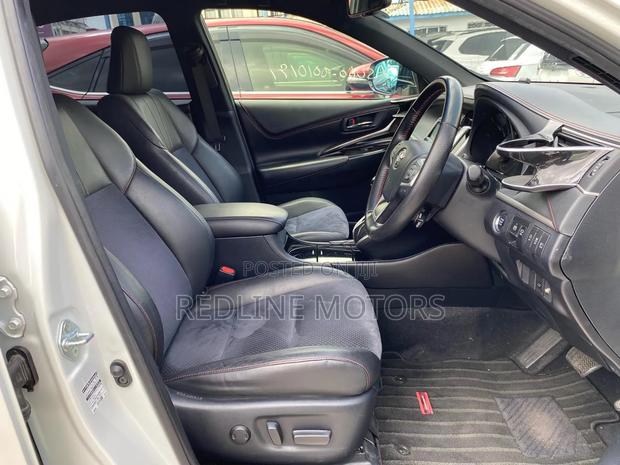 Toyota Harrier 2.0 Turbo 4WD 2019 Pearl