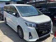 Toyota Noah 2018 Pearl for sale