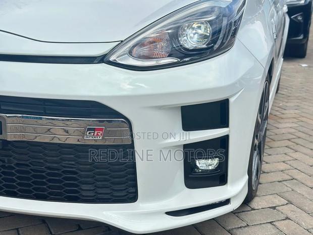 Toyota Aqua 2018 Pearl