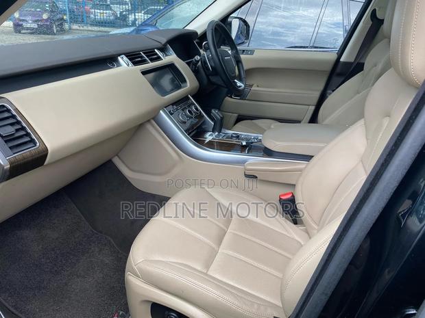 Land Rover Discovery Sport SE 2018 Black