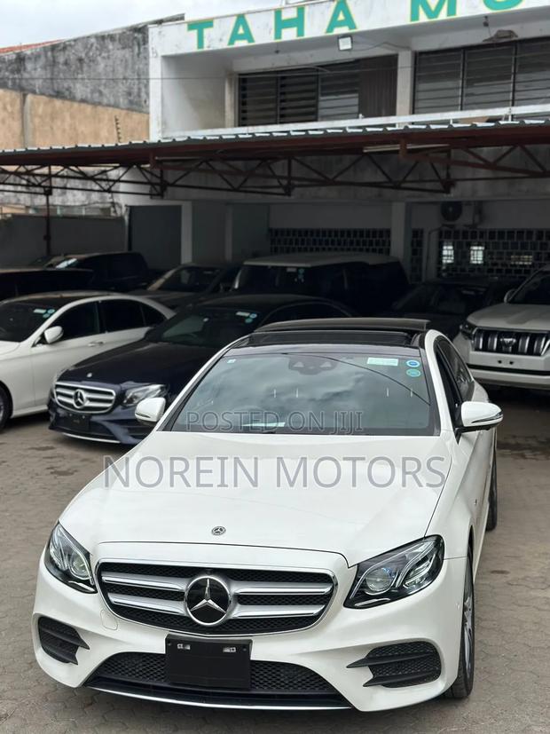 Mercedes-Benz E350e 2018 Off white