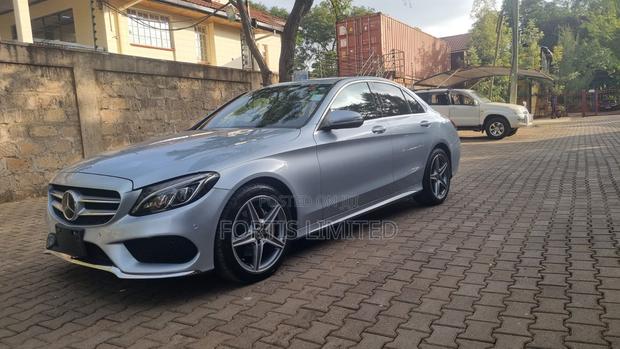 Mercedes-Benz 220 2017 Silver