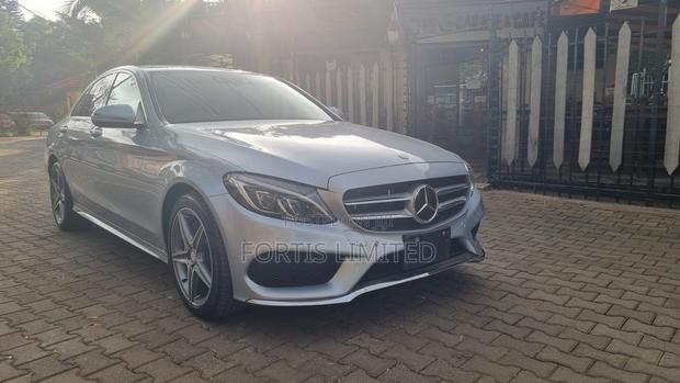 Mercedes-Benz 220 2017 Silver