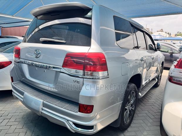 Toyota Land Cruiser 4.5 V8 TD 2016 Silver